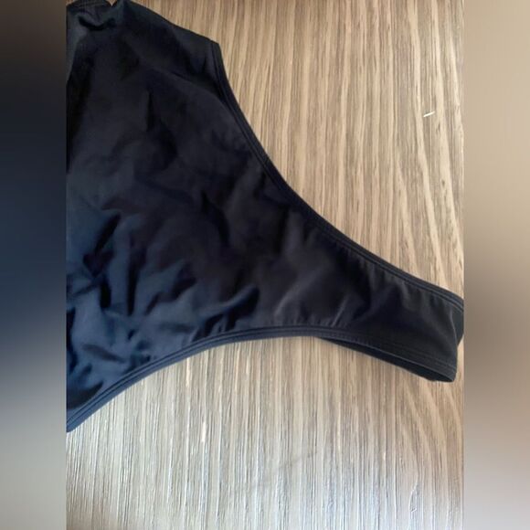 Fabletics Bodysuit Thong Womens Sz Small Black  One Piece Sleeveless NEW - Picture 4 of 9